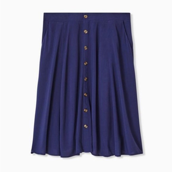 Torrid Midi Button Front Skirt - NEW - Size 30 (6) - Picture 1 of 4